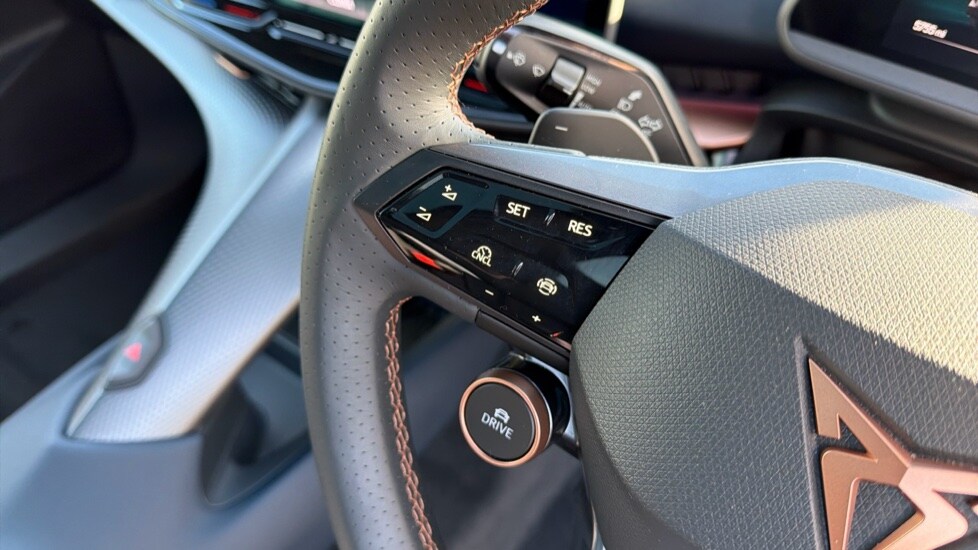 Used Cupra Tavascan 2025 for sale - 76526510: Photo 31