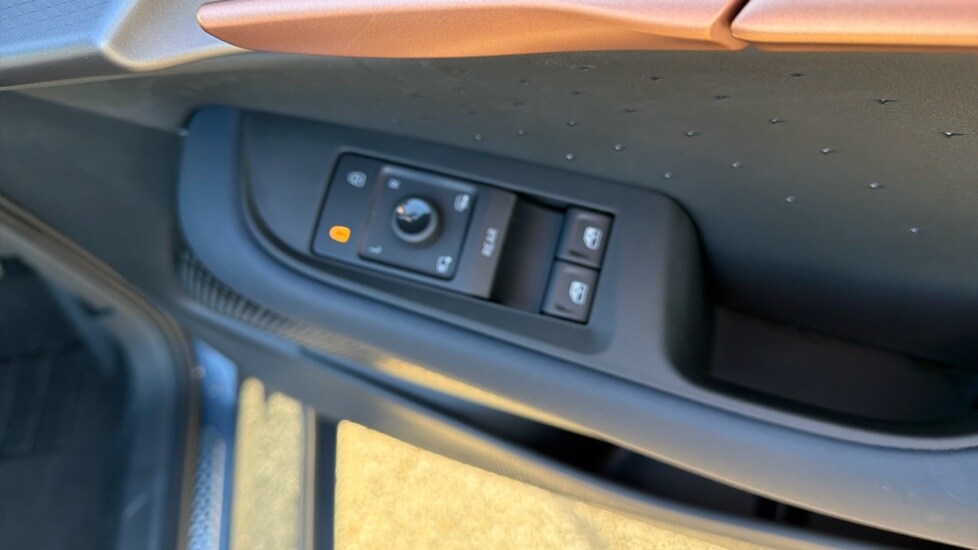 Used Cupra Tavascan 2025 for sale - 76526510: Photo 36