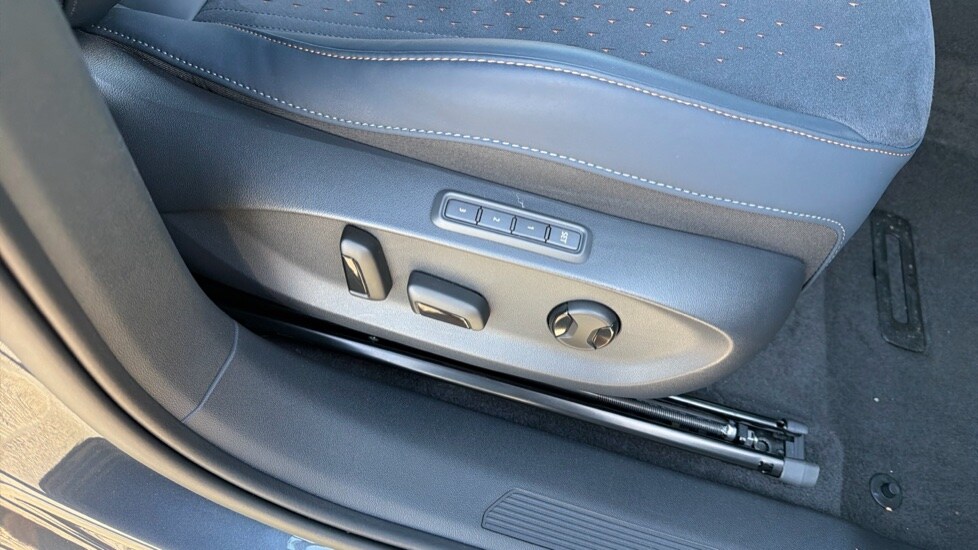 Used Cupra Tavascan 2025 for sale - 76526510: Photo 38