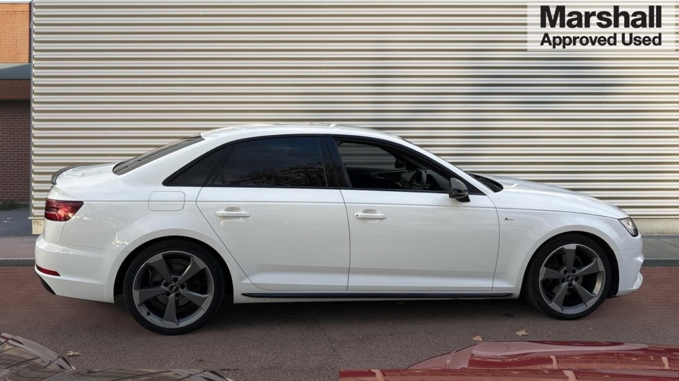 Used Audi A4 2018 for sale - 76514824: Photo 2