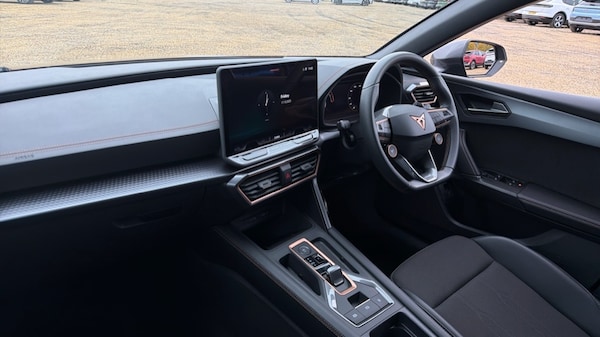 Used Cupra Leon 2025 for sale - 76312434: Photo 2