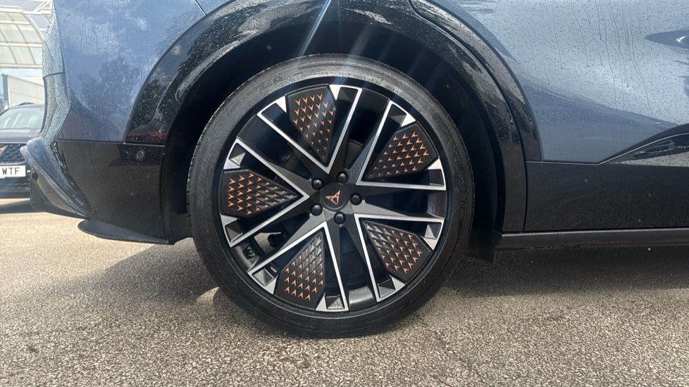 Used Cupra Tavascan 2025 for sale - 75992807: Photo 5