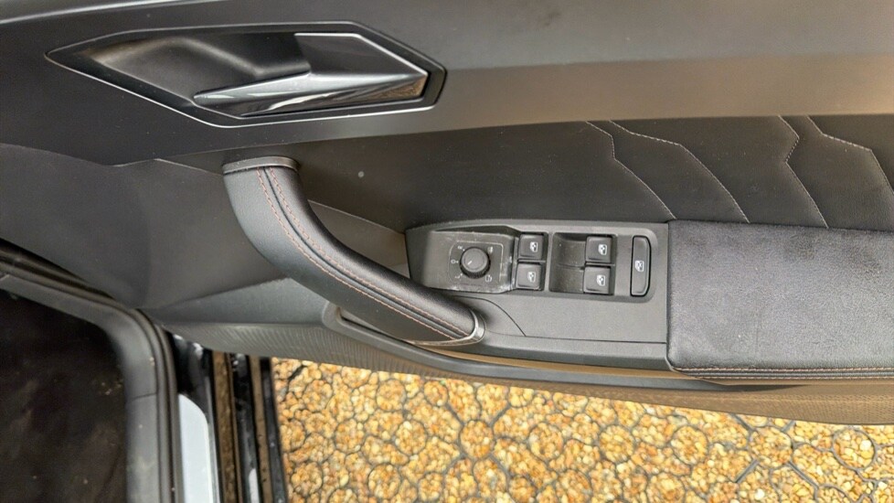 Used Cupra Leon 2024 for sale - 76312401: Photo 35