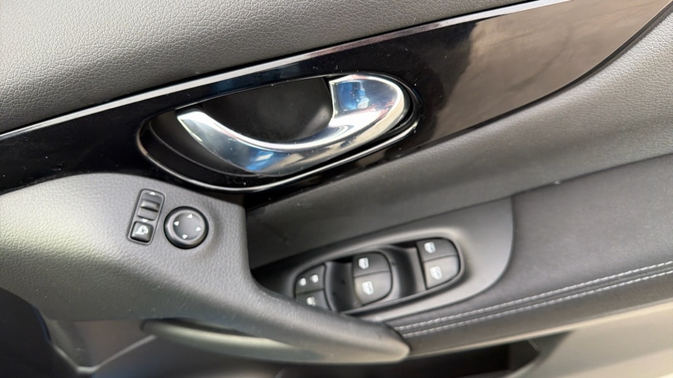 Used Nissan Qashqai 2021 for sale - 76602816: Photo 32