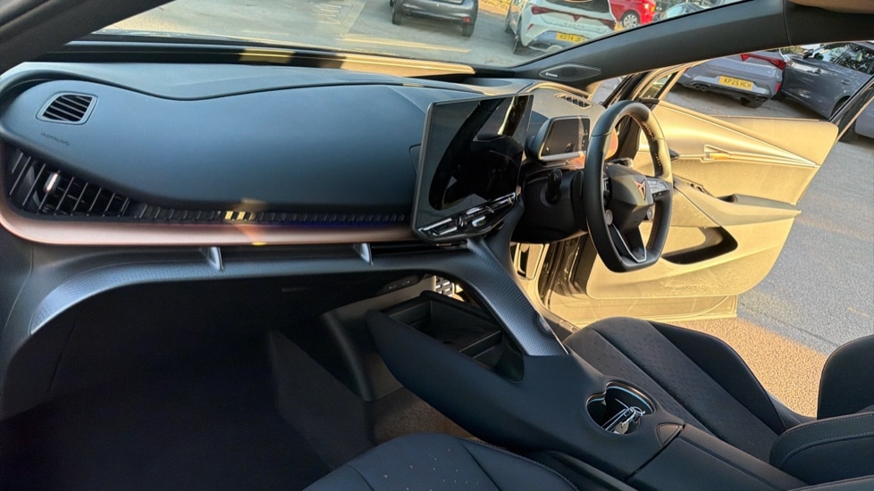 Used Cupra Tavascan 2025 for sale - 76092047: Photo 2