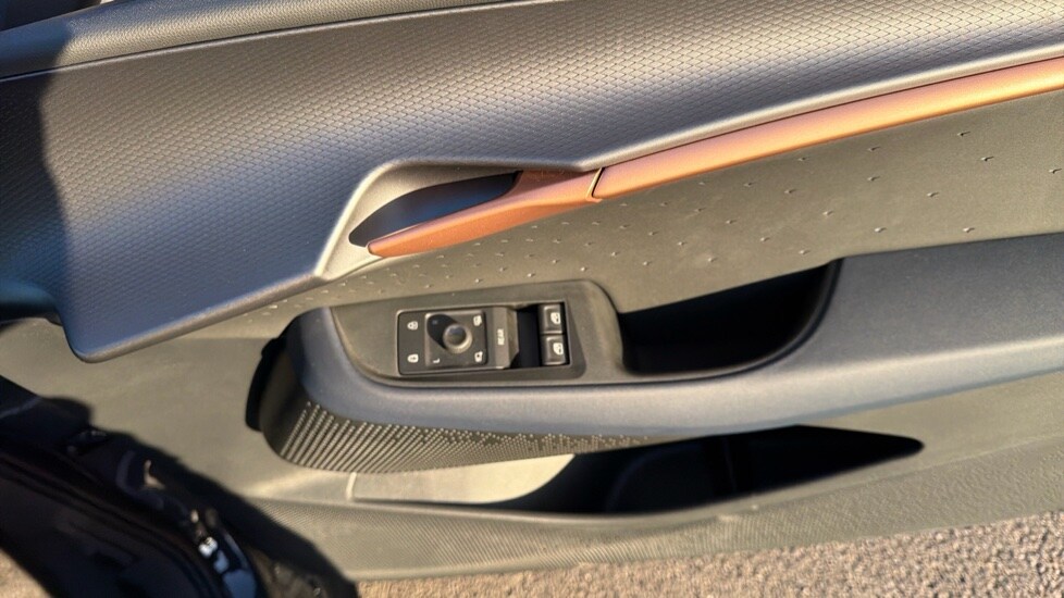 Used Cupra Tavascan 2025 for sale - 76092047: Photo 36