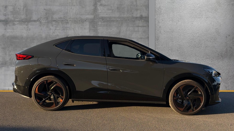 Used Cupra Tavascan 2025 for sale - 76092047: Photo 4