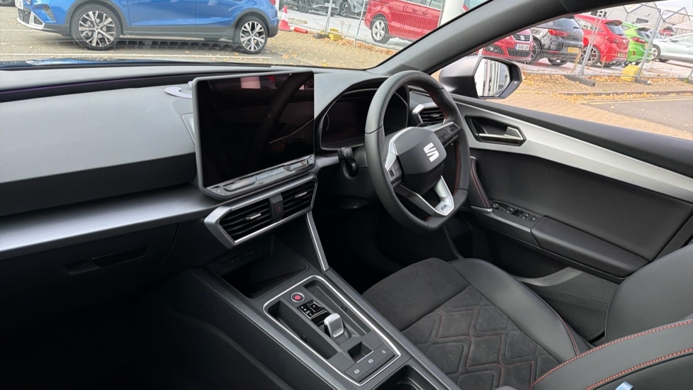 Used SEAT Leon 2025 for sale - 76130569: Photo 2