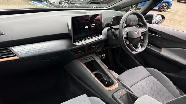 Used Cupra Born 2025 for sale - 76276332: Photo 2