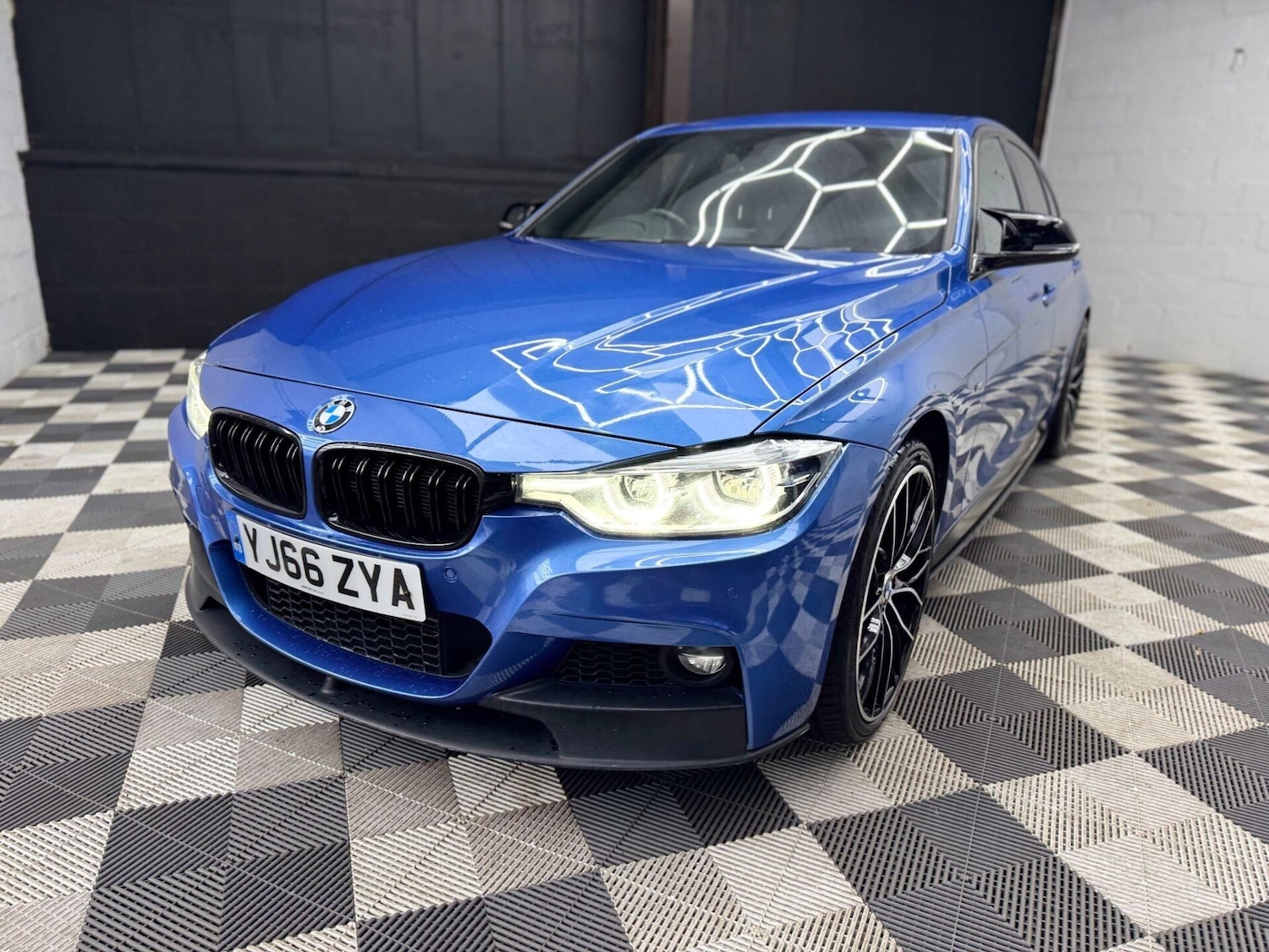 Used BMW 3 Series 2016 for sale - 76590396: Photo 3