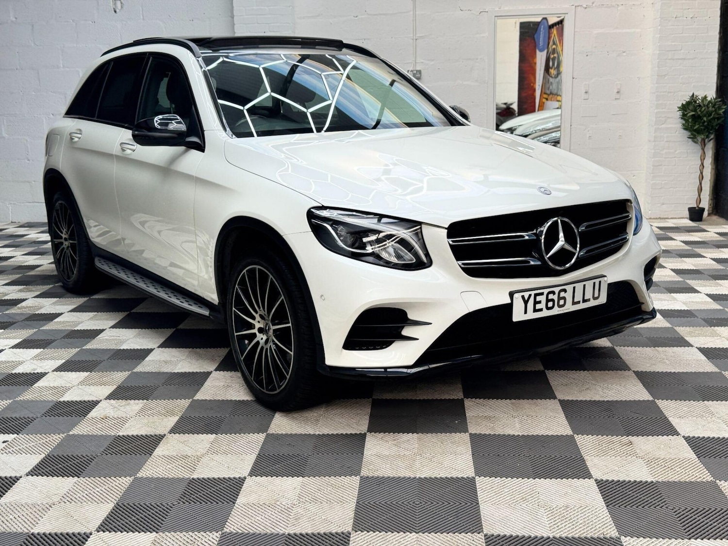 Used Mercedes-Benz GLC 2017 for sale - 76778171: Photo 10