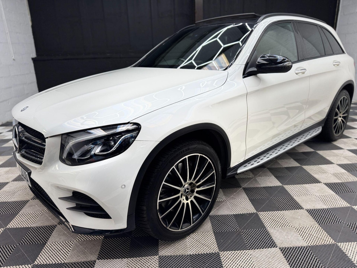 Used Mercedes-Benz GLC 2017 for sale - 76778171: Photo 25