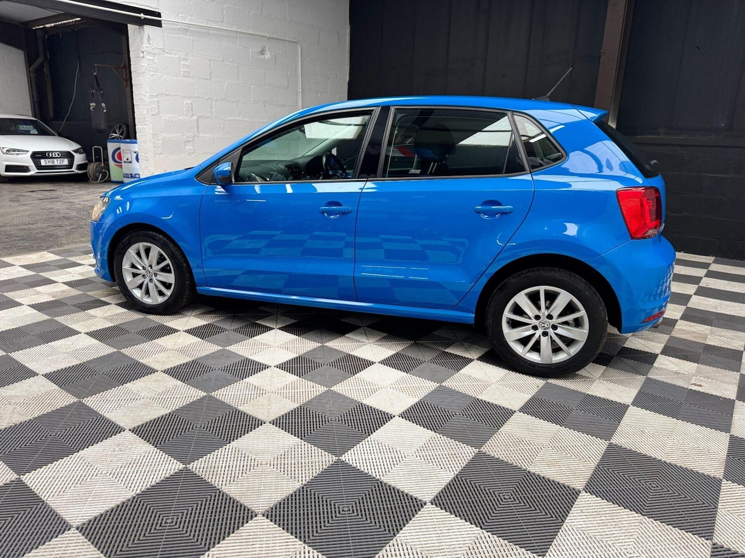 Used Volkswagen Polo 2015 for sale - 76600022: Photo 15