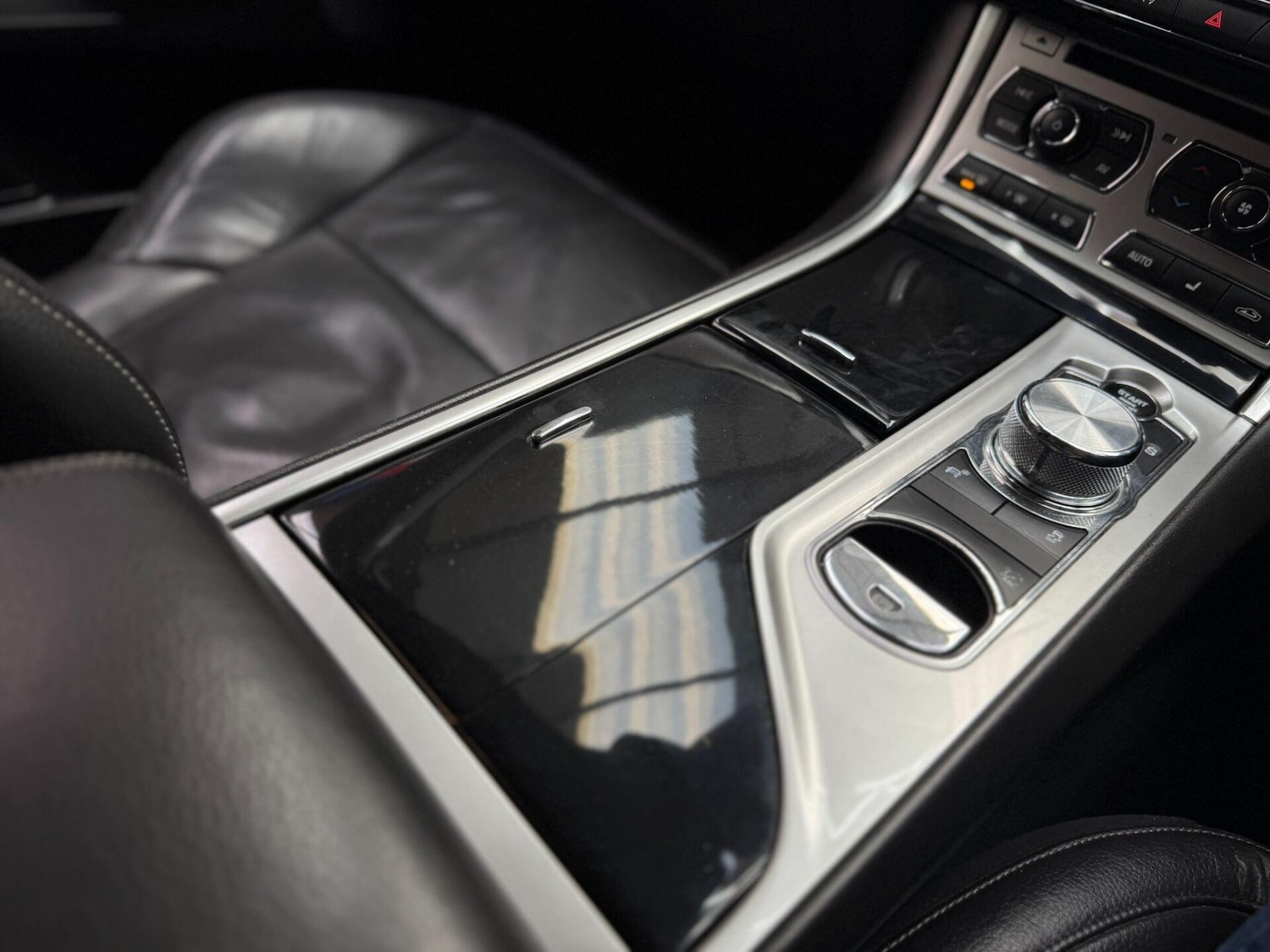 Used Jaguar XF 2015 for sale - 77208700: Photo 14