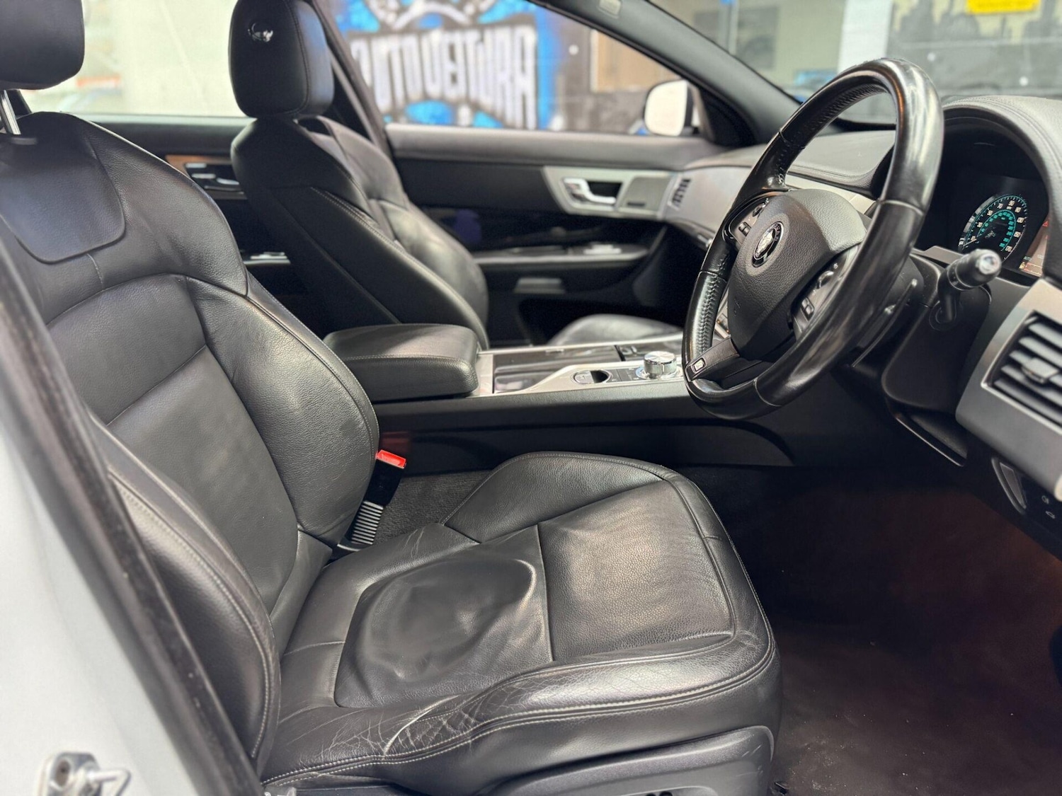 Used Jaguar XF 2015 for sale - 77208700: Photo 16