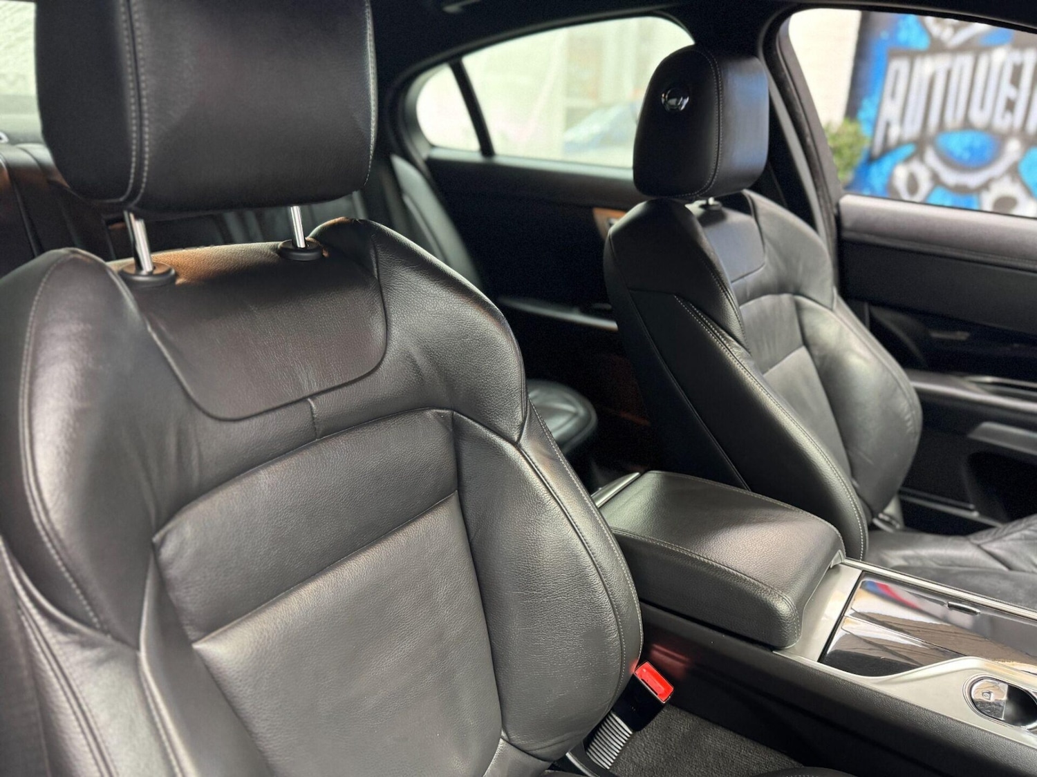 Used Jaguar XF 2015 for sale - 77208700: Photo 17