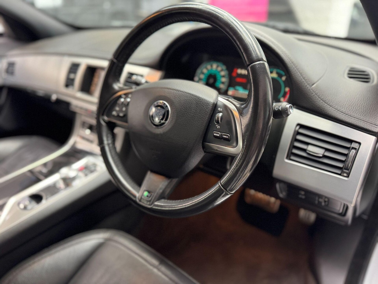 Used Jaguar XF 2015 for sale - 77208700: Photo 34