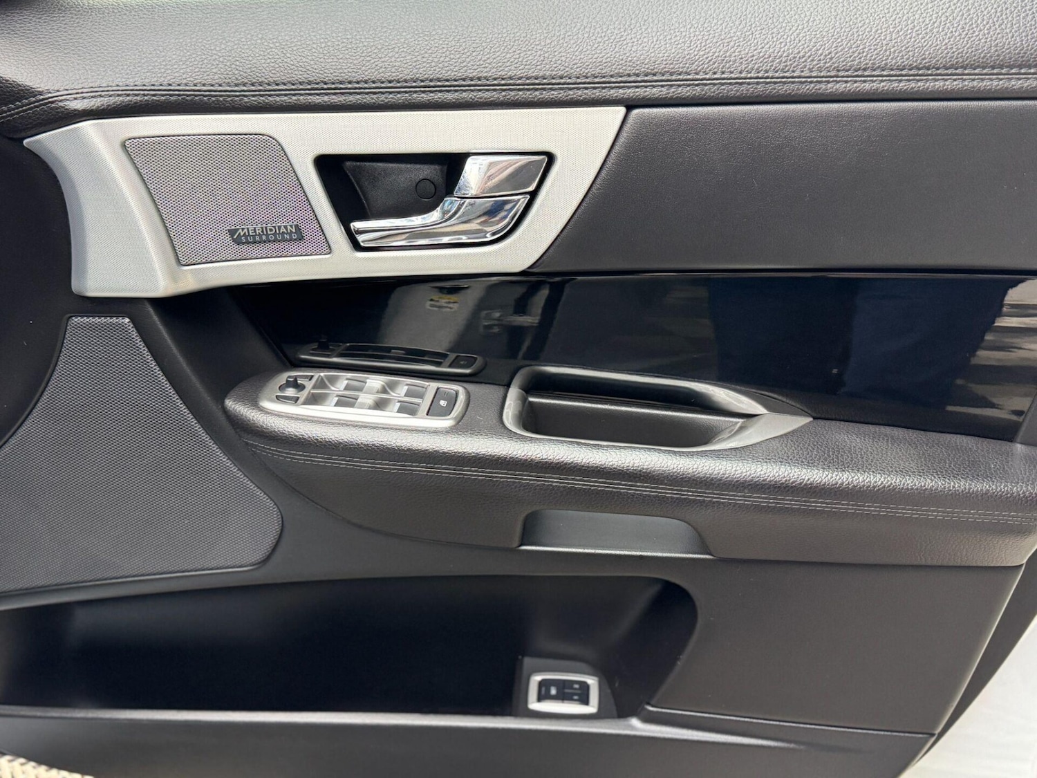 Used Jaguar XF 2015 for sale - 77208700: Photo 38