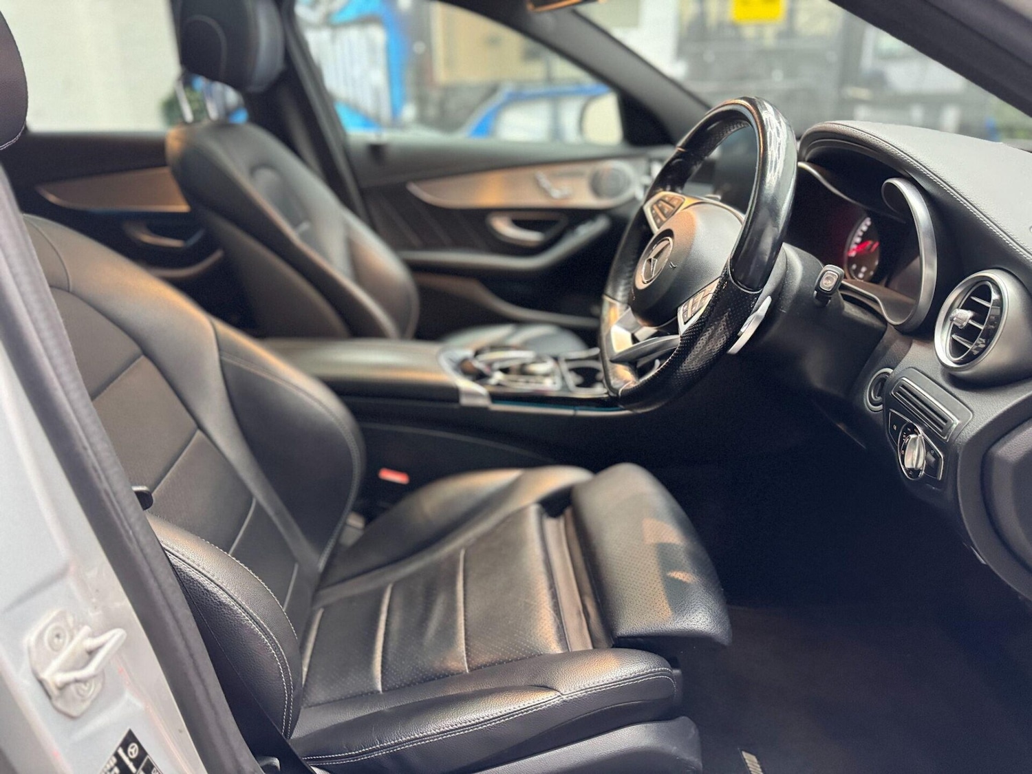 Used Mercedes-Benz C Class 2015 for sale - 76909333: Photo 24