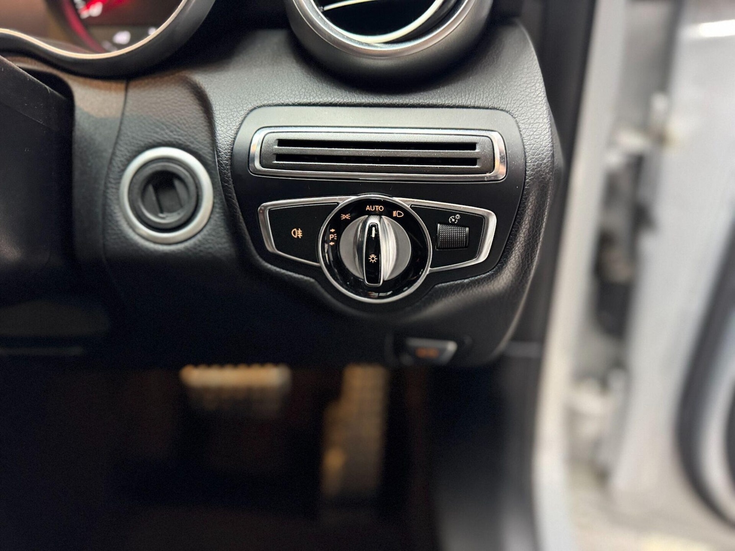 Used Mercedes-Benz C Class 2015 for sale - 76909333: Photo 29