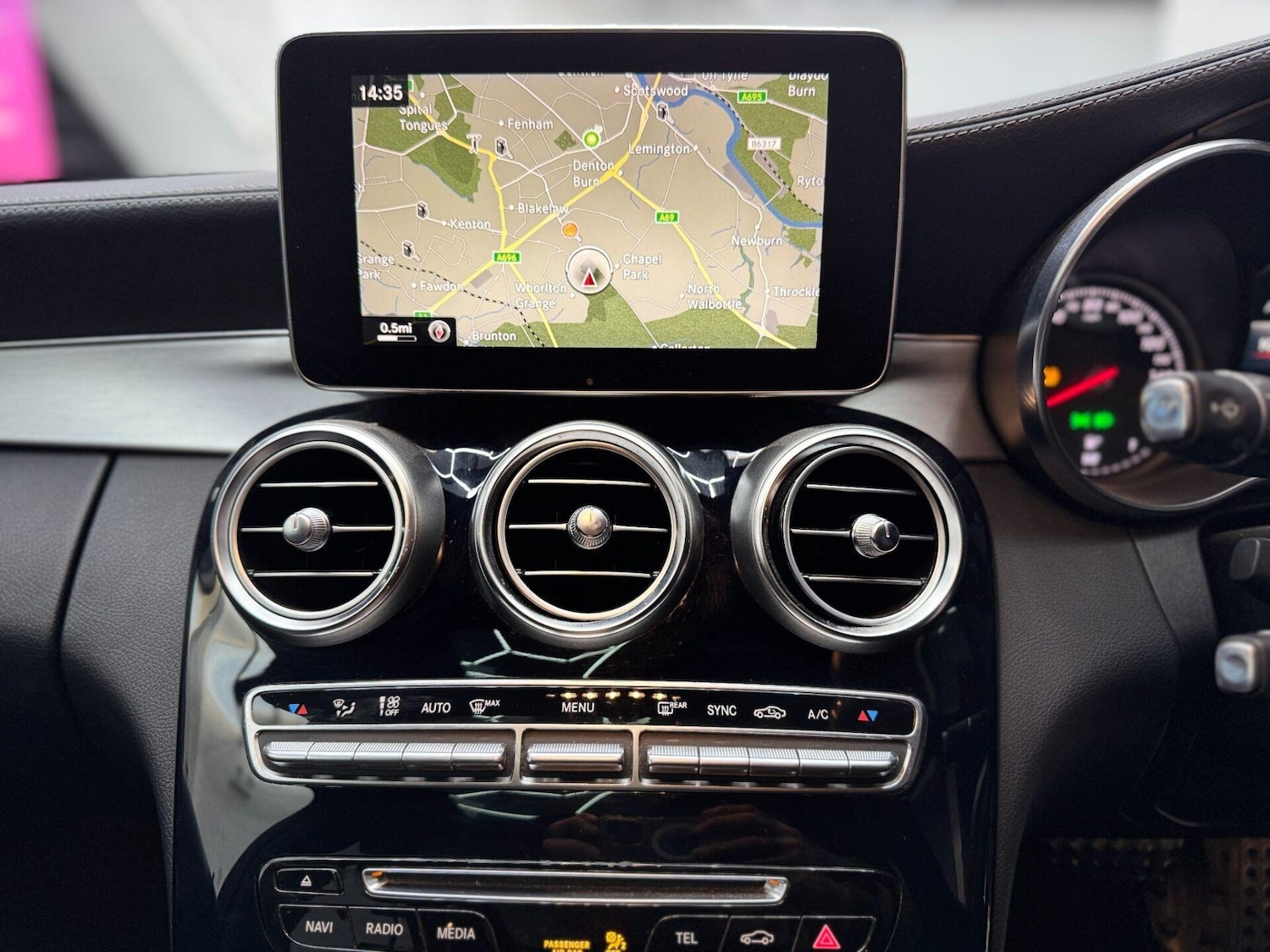 Used Mercedes-Benz C Class 2015 for sale - 76909333: Photo 35