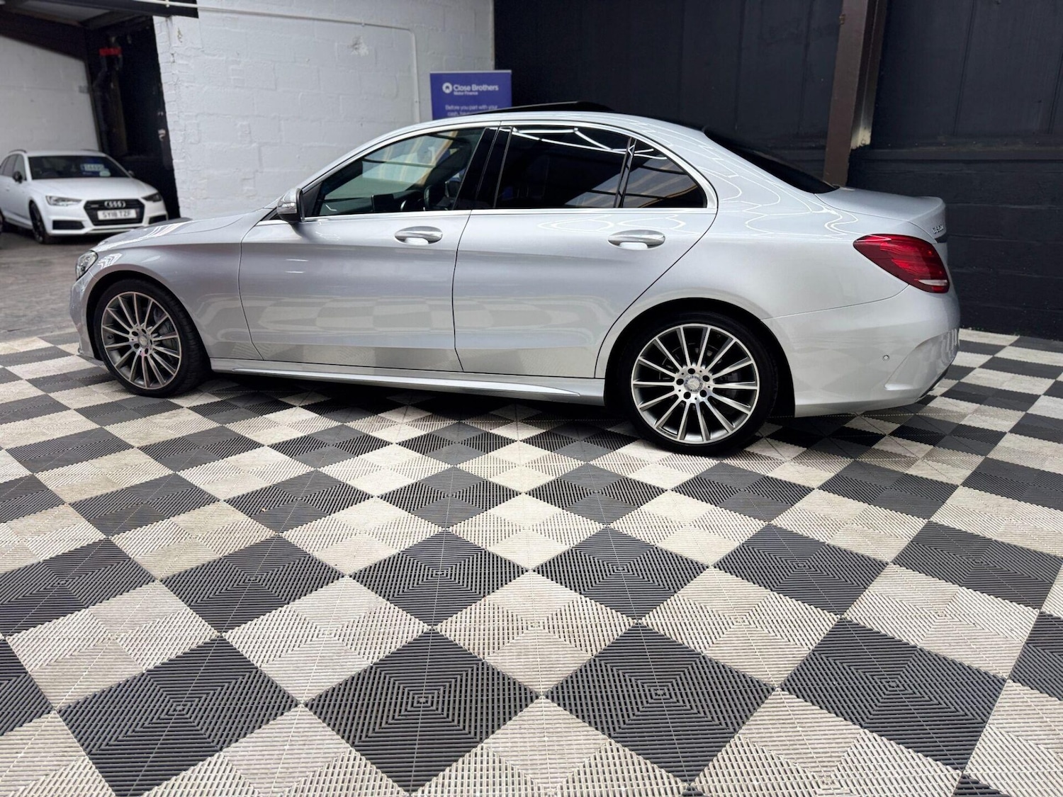 Used Mercedes-Benz C Class 2015 for sale - 76909333: Photo 51