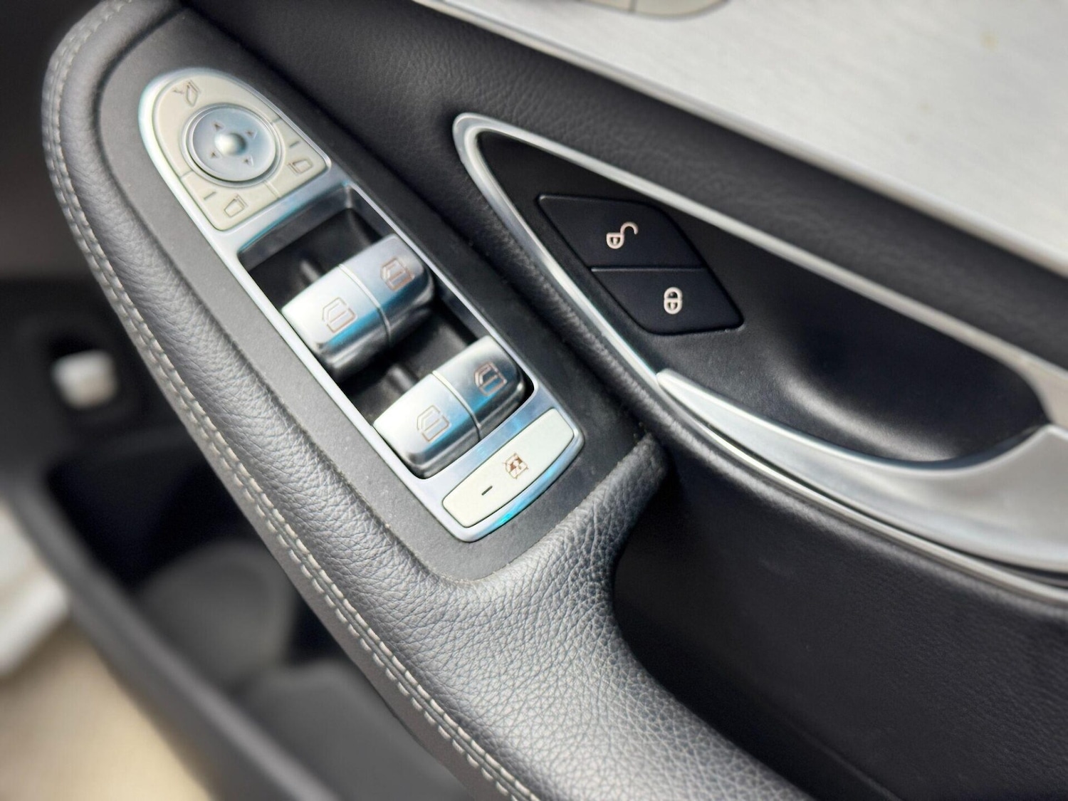 Used Mercedes-Benz C Class 2015 for sale - 76909333: Photo 53