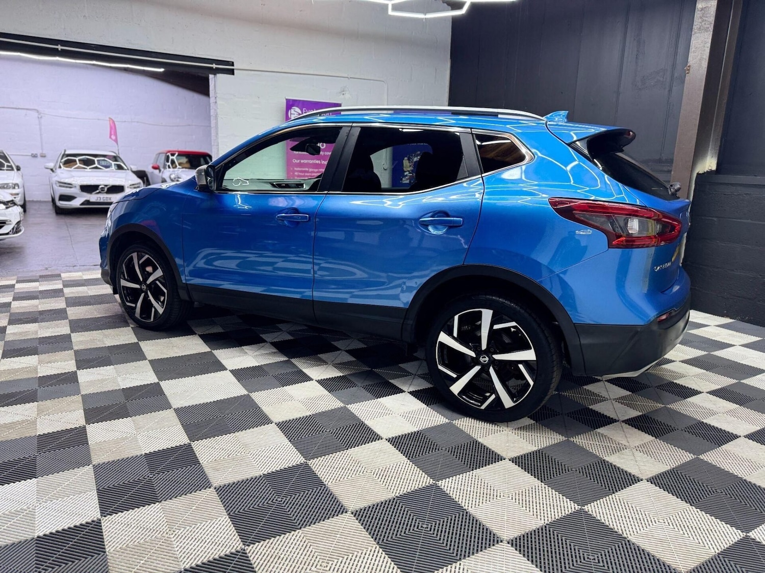 Used Nissan Qashqai 2017 for sale - 76637332: Photo 3