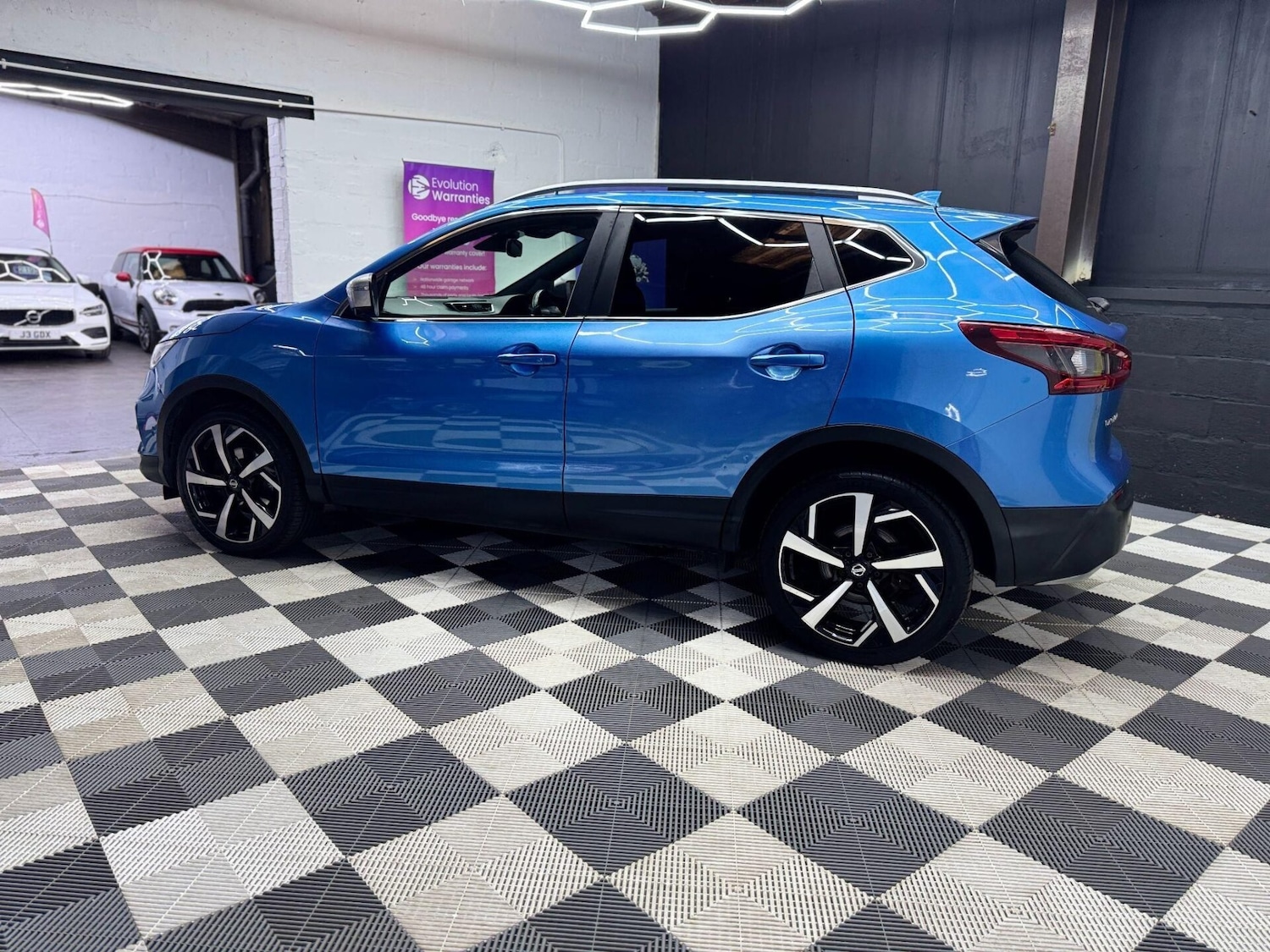 Used Nissan Qashqai 2017 for sale - 76637332: Photo 33