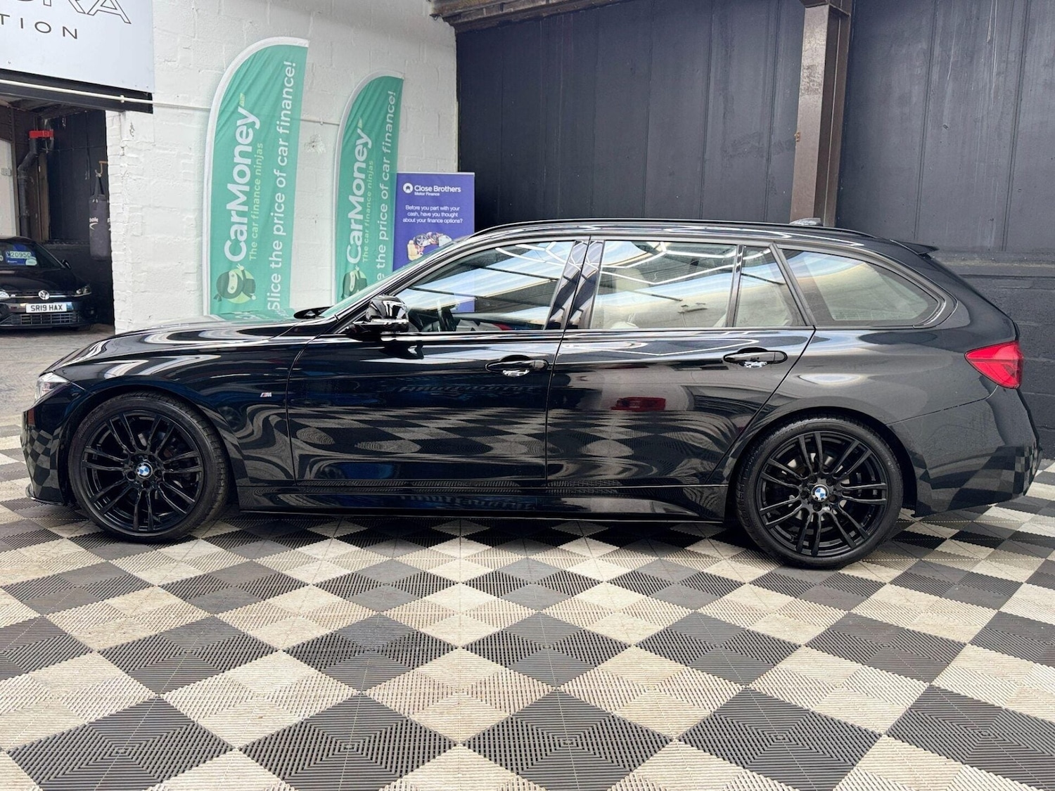 Used BMW 3 Series 2018 for sale - 77226200: Photo 15