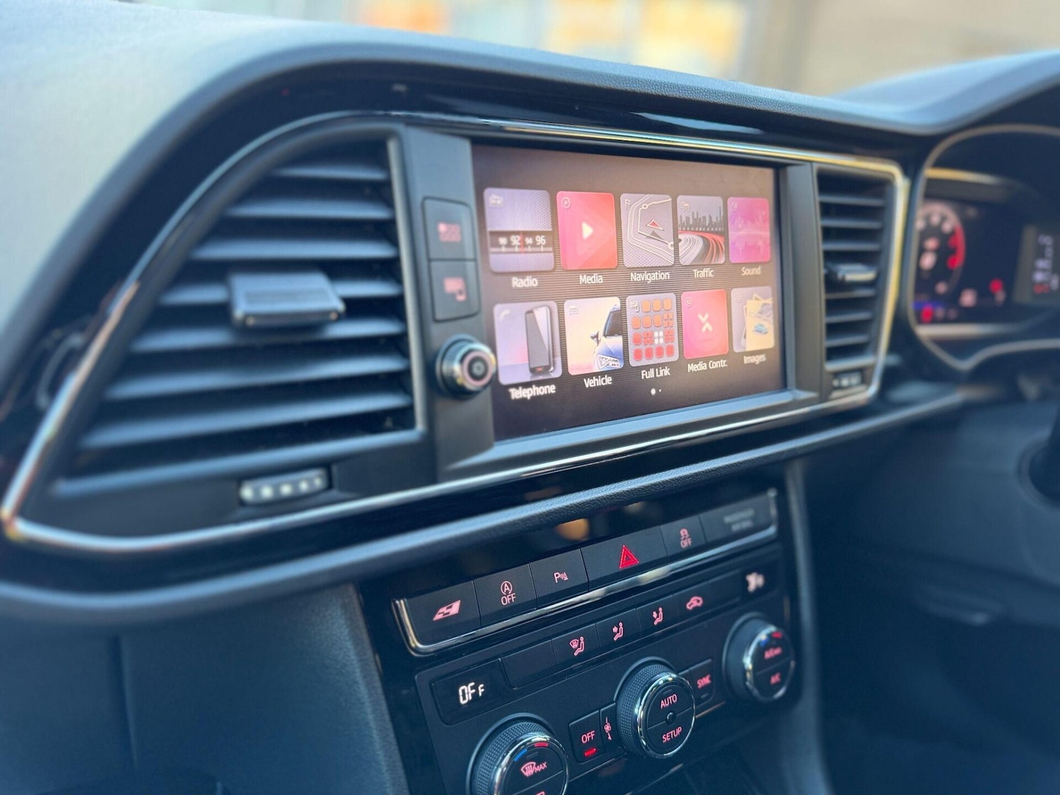 Used SEAT Leon 2018 for sale - 76385610: Photo 53