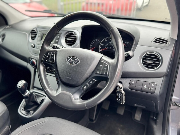 Used Hyundai i10 2017 for sale - 76220546: Photo 35