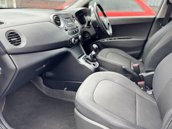 Used Hyundai i10 2017 for sale - 76220546: Photo 36