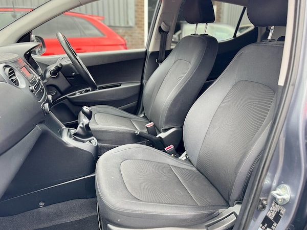 Used Hyundai i10 2017 for sale - 76220546: Photo 37