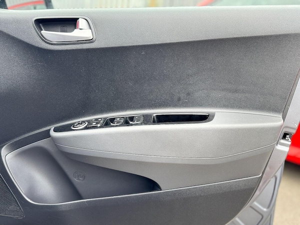 Used Hyundai i10 2017 for sale - 76220546: Photo 49