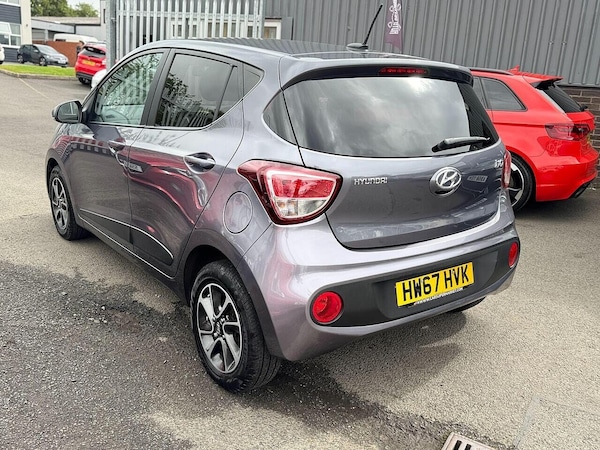 Used Hyundai i10 2017 for sale - 76220546: Photo 6