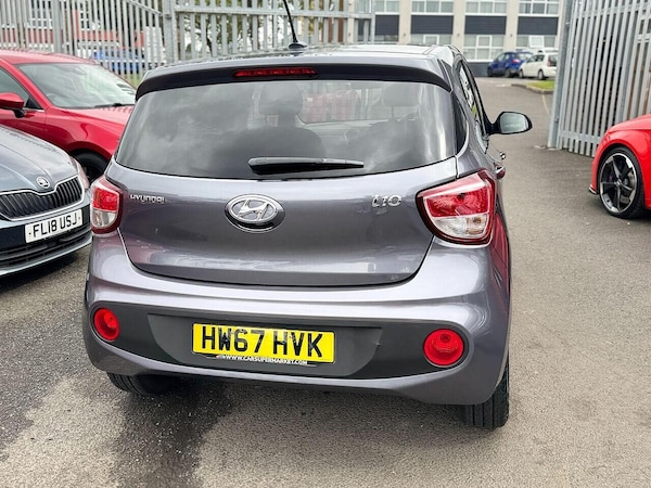 Used Hyundai i10 2017 for sale - 76220546: Photo 9