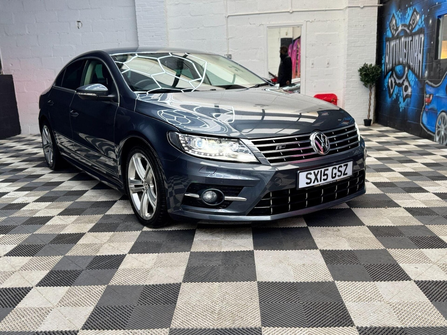 Used Volkswagen CC 2015 for sale - 76847739: Photo 2