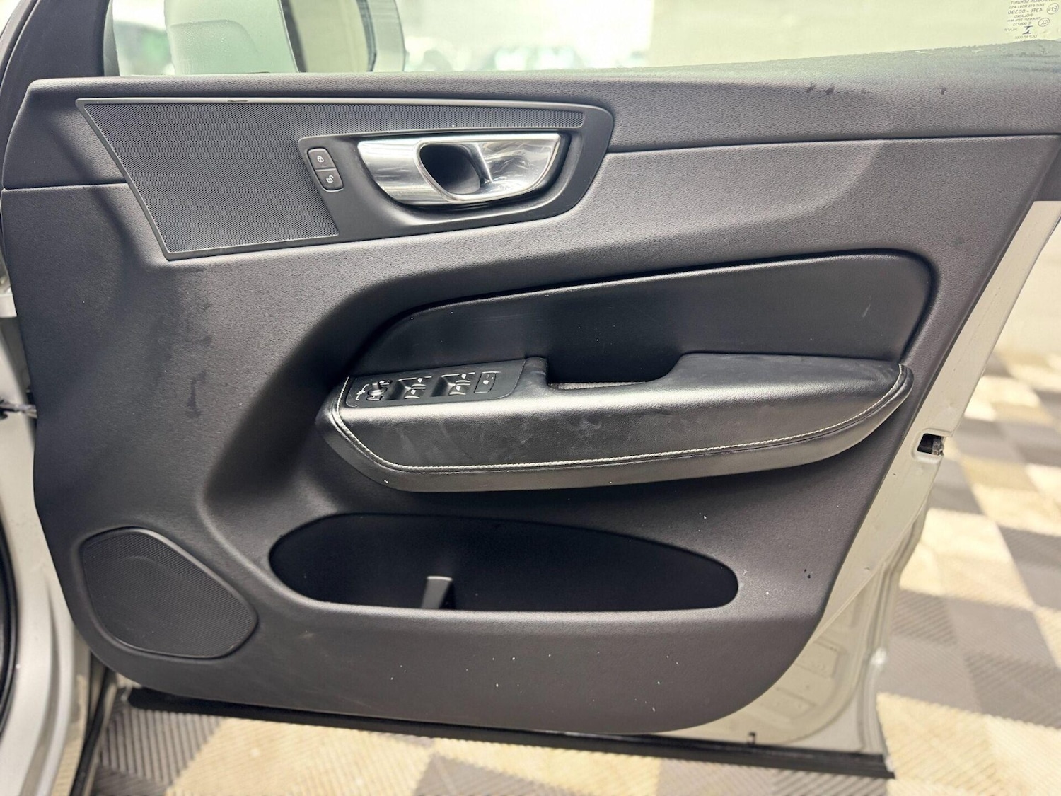 Used Volvo XC60 2018 for sale - 76600029: Photo 51