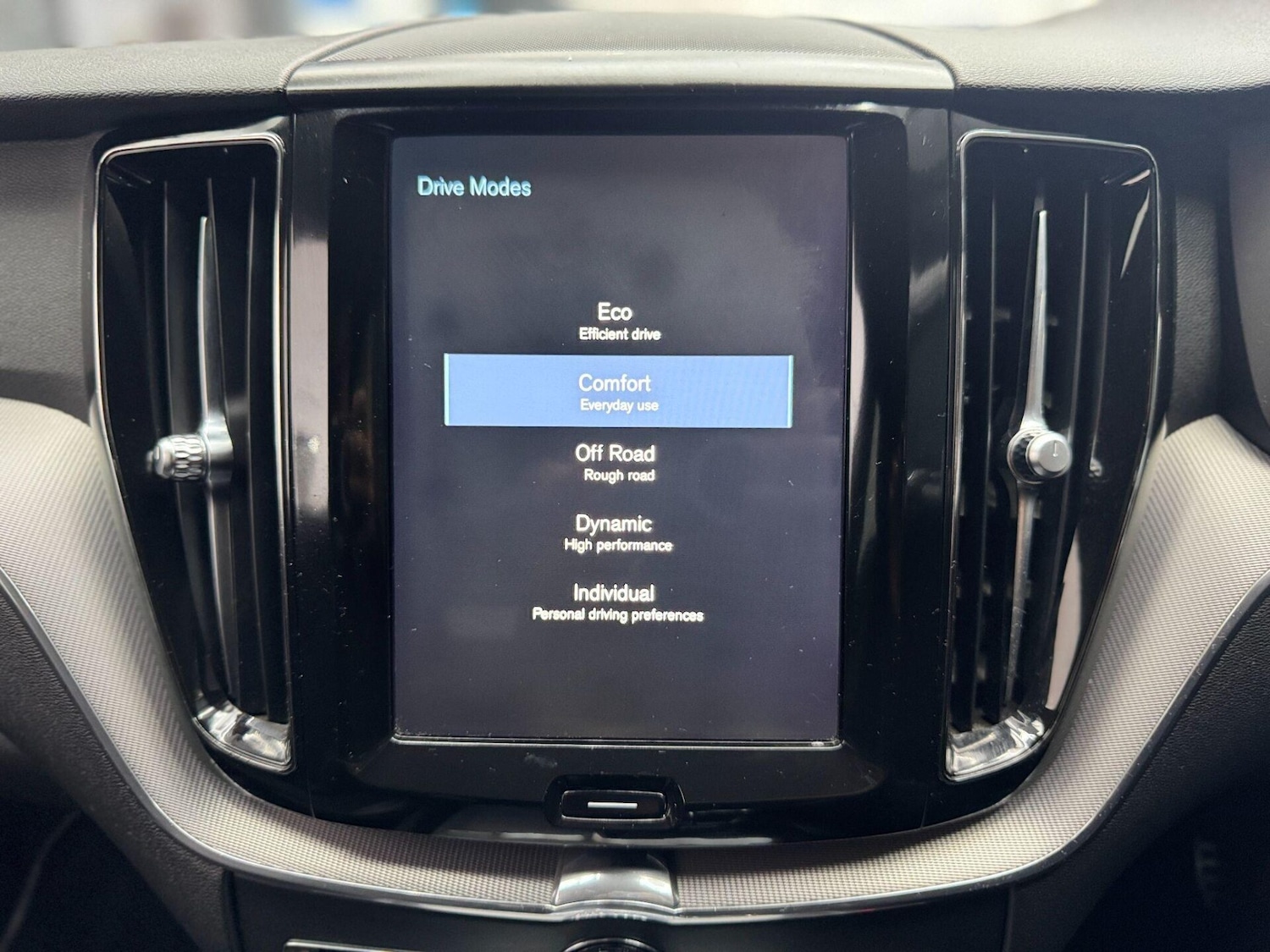 Used Volvo XC60 2018 for sale - 76600029: Photo 56