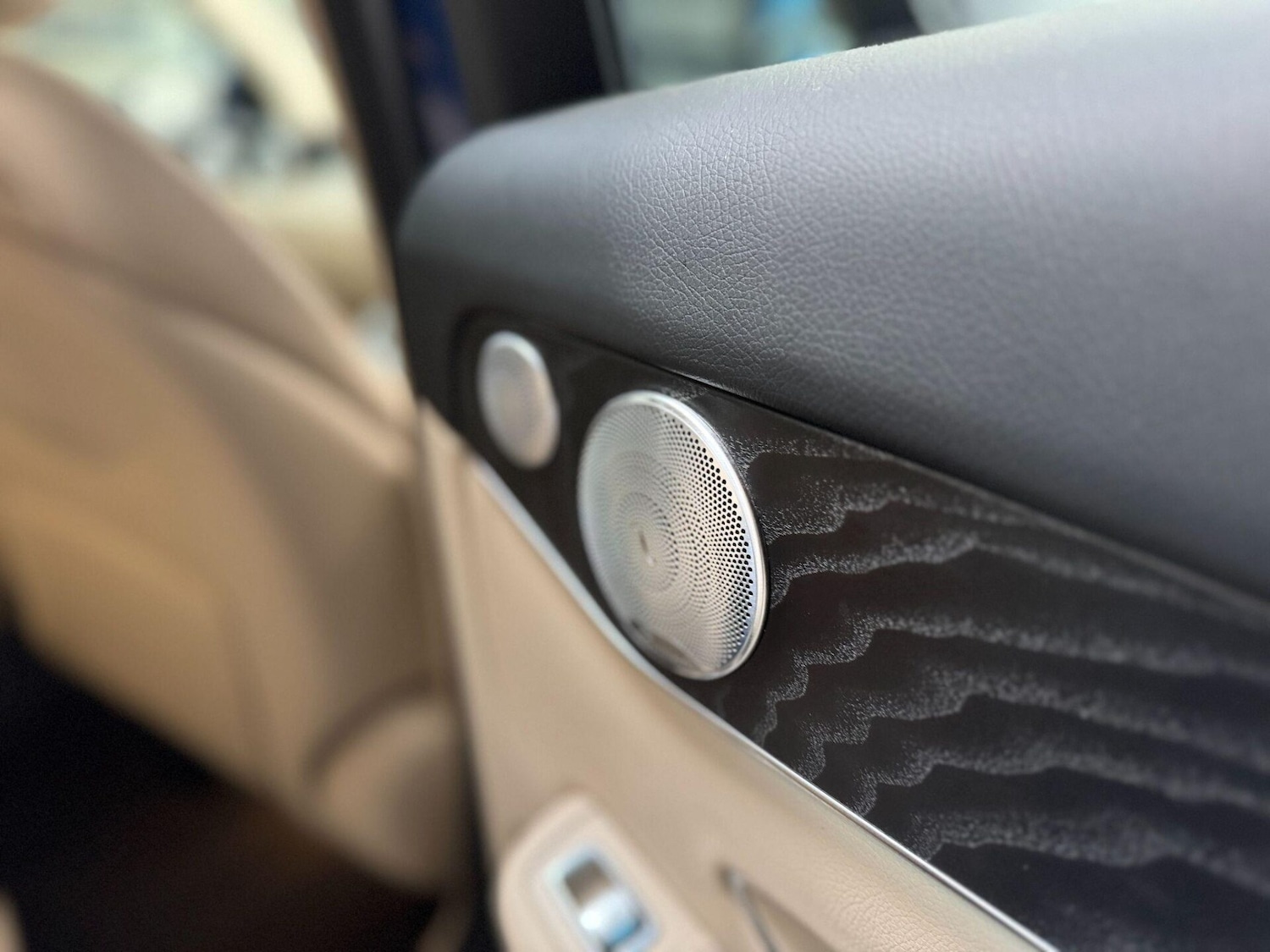 Used Mercedes-Benz GLC 2018 for sale - 76106769: Photo 68