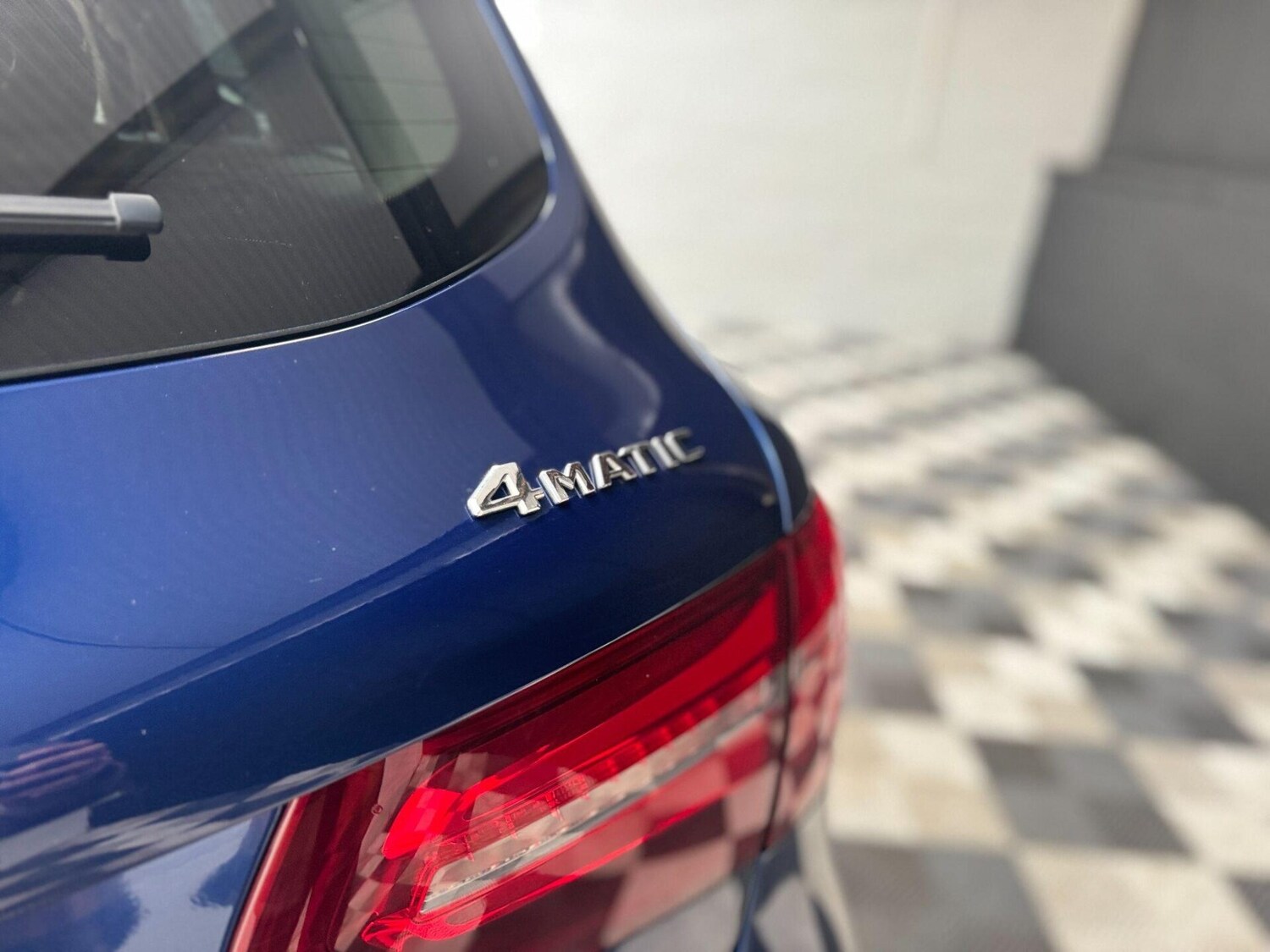 Used Mercedes-Benz GLC 2018 for sale - 76106769: Photo 76