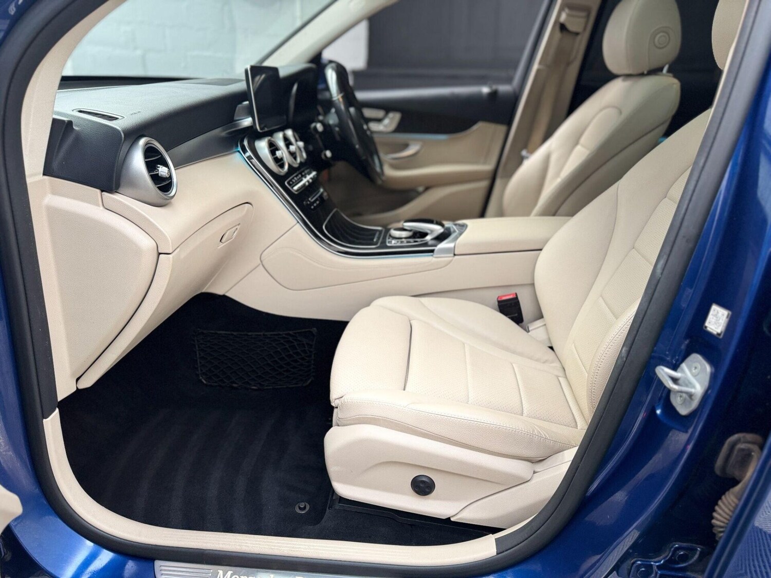 Used Mercedes-Benz GLC 2018 for sale - 76106769: Photo 82