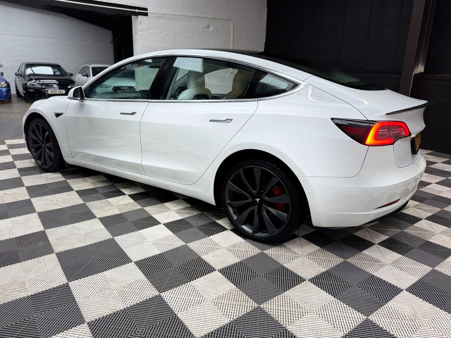 Used Tesla Model 3 2020 for sale - 76535084: Photo 20