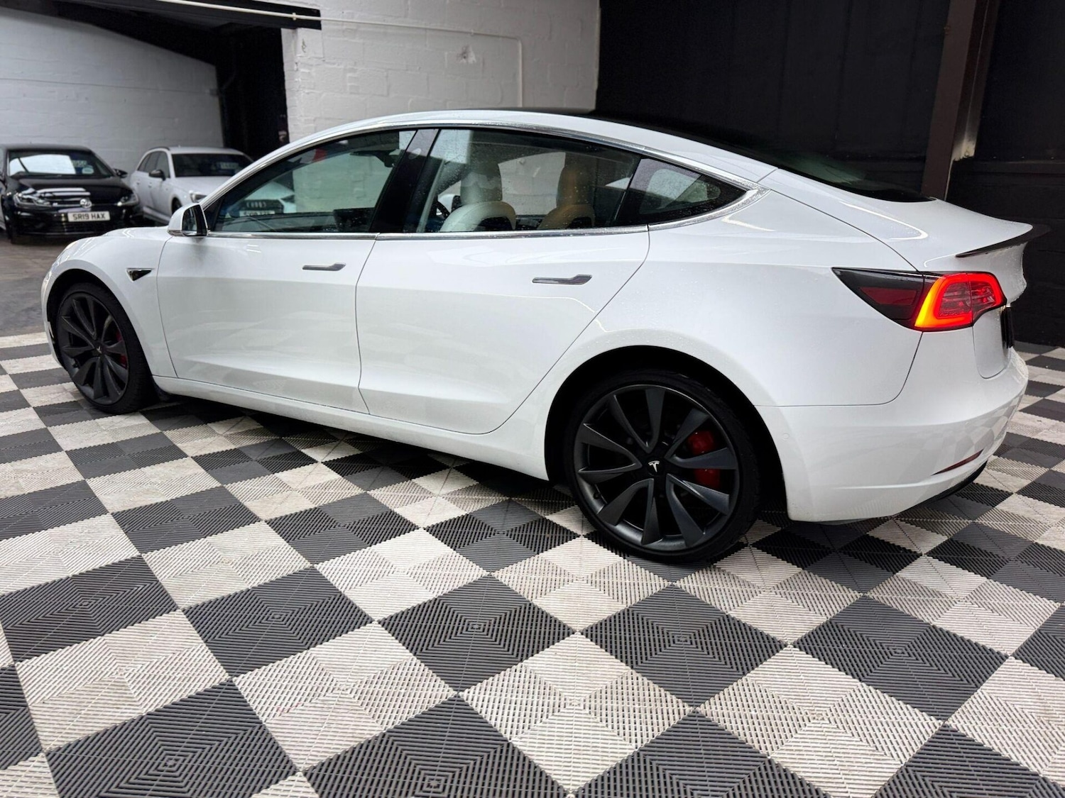 Used Tesla Model 3 2020 for sale - 76535084: Photo 21