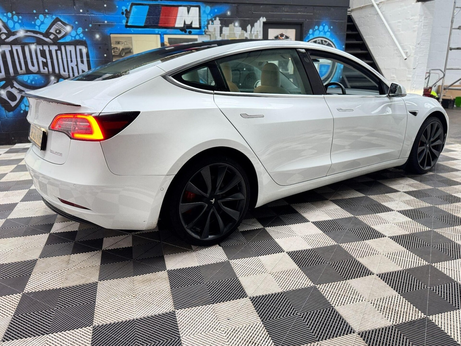 Used Tesla Model 3 2020 for sale - 76535084: Photo 29