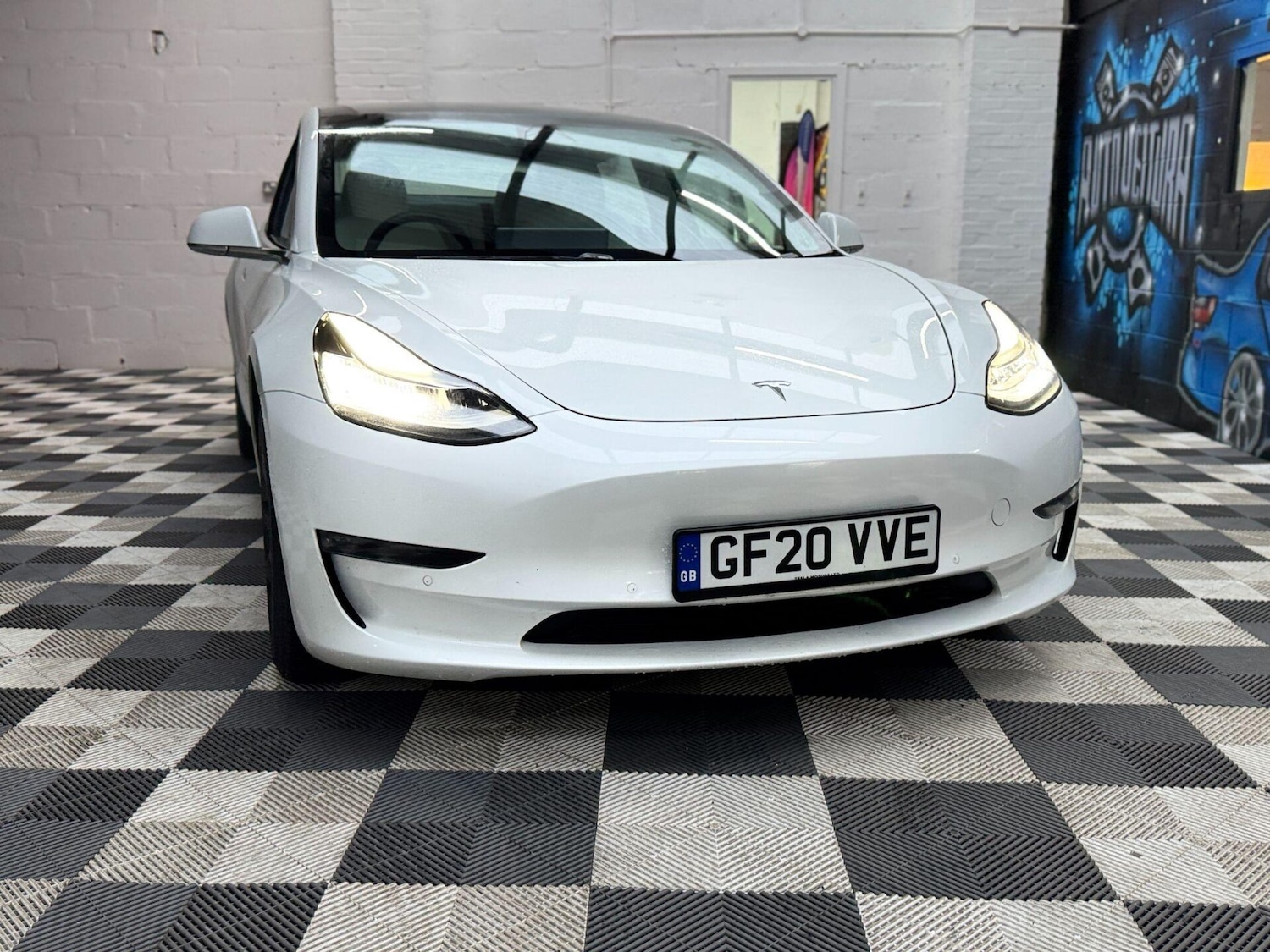 Used Tesla Model 3 2020 for sale - 76535084: Photo 3