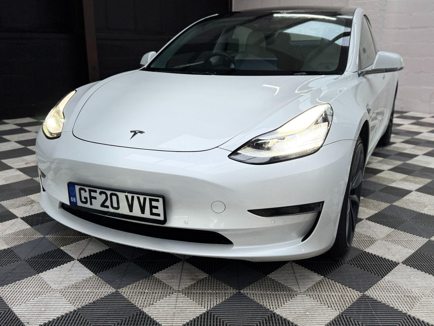 Used Tesla Model 3 2020 for sale - 76535084: Photo 4