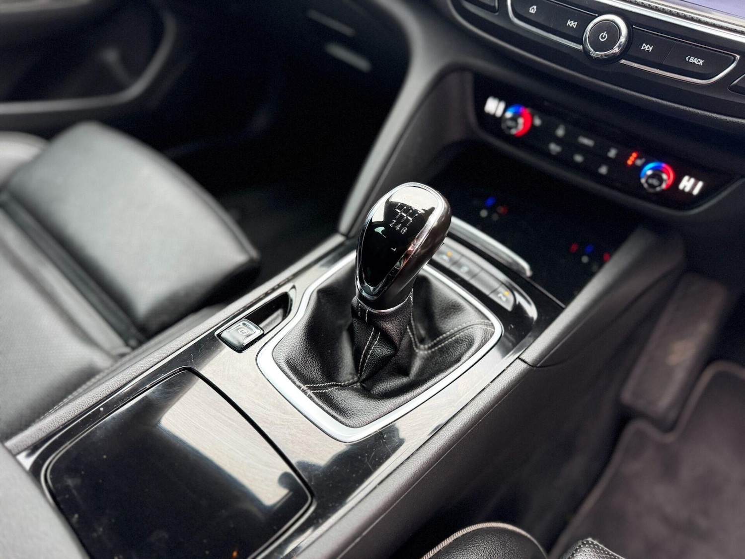 Used Vauxhall Insignia 2017 for sale - 77324630: Photo 32