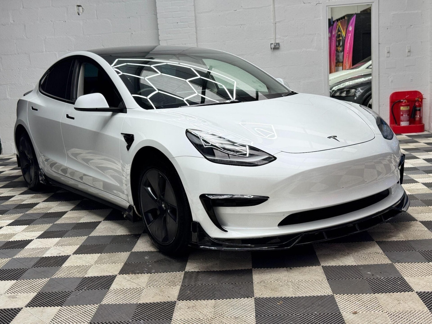 Used Tesla Model 3 2021 for sale - 77006557: Photo 2